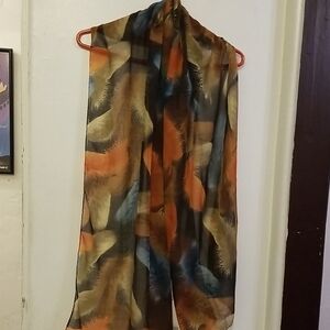 Elegant Multicolor Feather Print Scarf